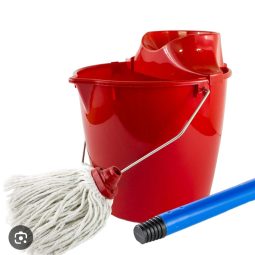 Kanta i mop sa drskom